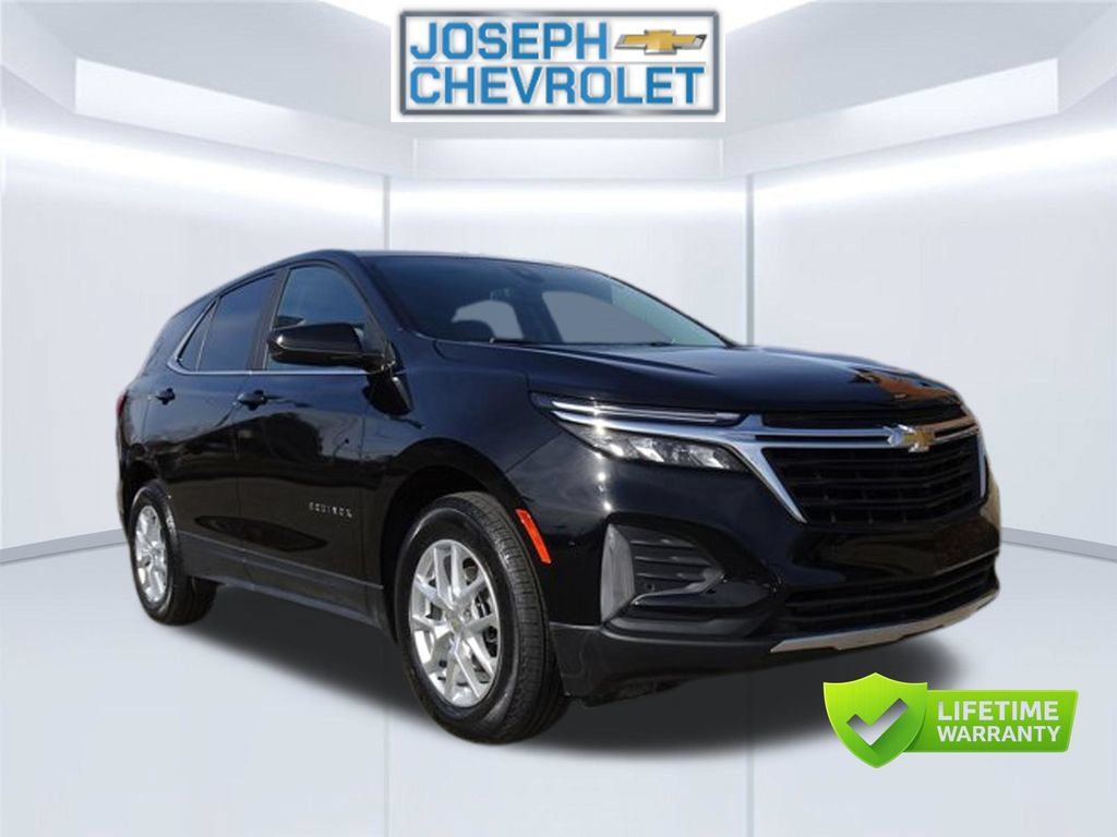 Used 2022 Chevrolet Equinox LT FWD image 2