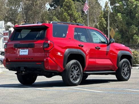 Used 2025 Toyota 4Runner SR5 AWD/4WD image 5