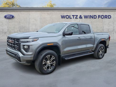 Used 2023 GMC Canyon AT4 image 3