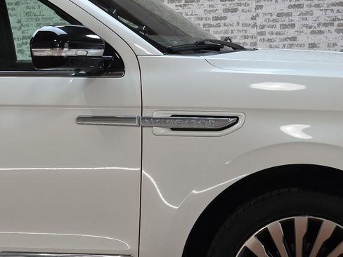Used 2020 Lincoln Navigator Reserve w/ Luxury Package AWD/4WD image 8