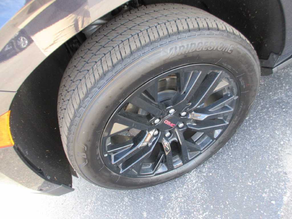 Certified 2024 GMC Yukon Denali Ultimate AWD/4WD image 14
