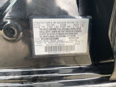 Used 2025 Nissan Versa SV image 27