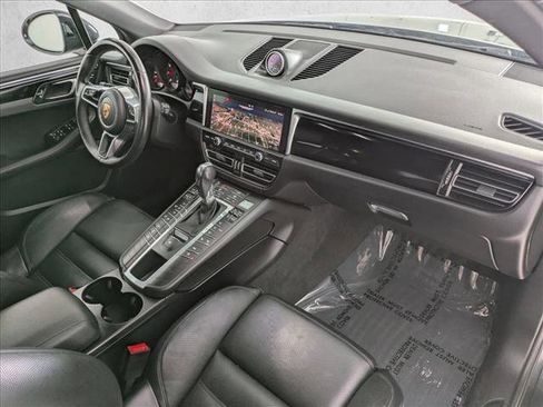 Used 2019 Porsche Macan image 21
