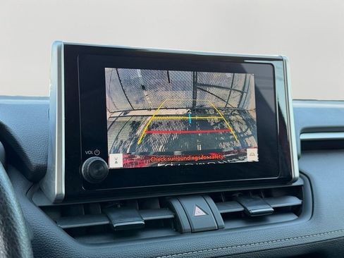 Used 2024 Toyota RAV4 LE AWD/4WD image 25