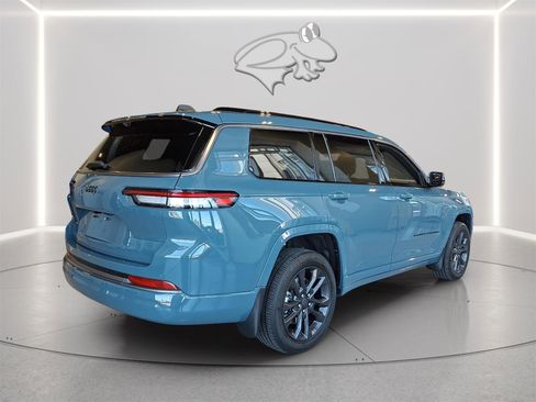 New 2026 Jeep Grand Cherokee L Limited AWD/4WD image 2