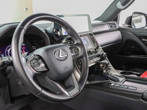 Used 2024 Lexus LX 600 4WD w/ Interior Upgrade Package image 24