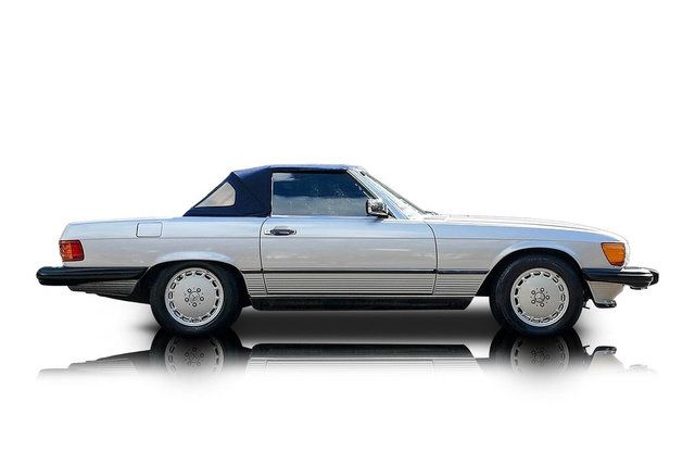 Used 1988 Mercedes-Benz 560 SL image 2