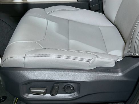 New 2026 Toyota Tundra Limited AWD/4WD image 17