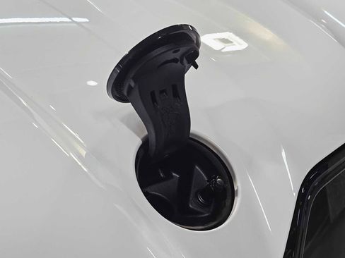 New 2026 BMW iX xDrive45 w/ M Sport Package image 9