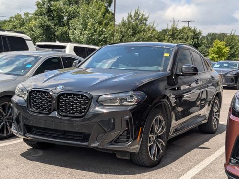 Used 2023 BMW X4 xDrive30i w/ M Sport Package AWD/4WD image 3