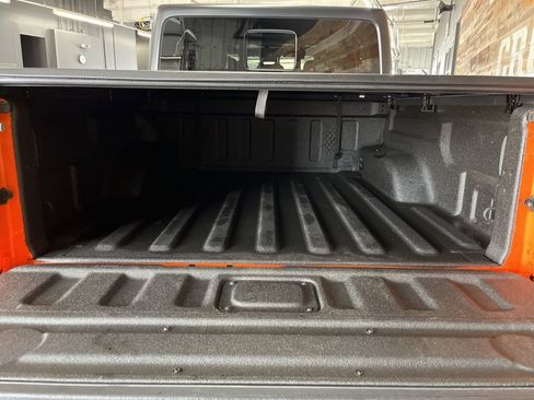 Used 2025 Jeep Gladiator Mojave w/ Convenience Group image 31