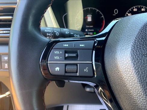 Used 2025 Honda Pilot TrailSport image 24