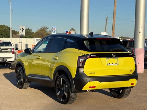 New 2026 Nissan Kicks SR w/ SR Premium Package image 7