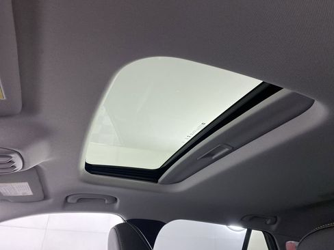 New 2026 Chevrolet Trax ACTIV w/ Sunroof Package image 19