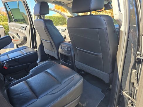 Used 2019 GMC Yukon SLT image 11