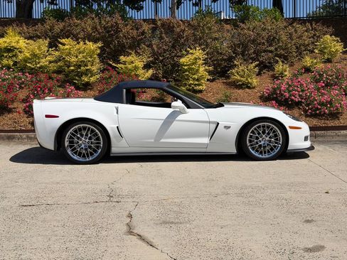Used 2013 Chevrolet Corvette 427 w/ 1SC Preferred Equipment Group RWD image 3