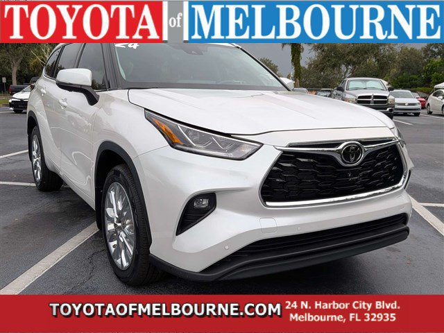Used 2024 Toyota Highlander Limited FWD image 1