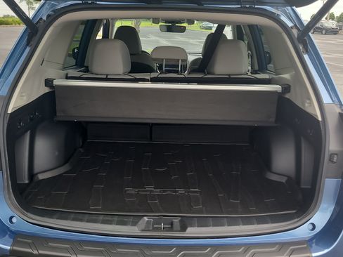Used 2020 Subaru Forester Premium AWD/4WD image 11