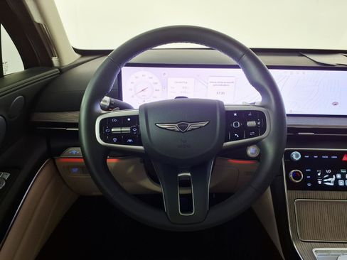 Certified 2026 Genesis GV80 2.5T Advanced AWD/4WD image 16