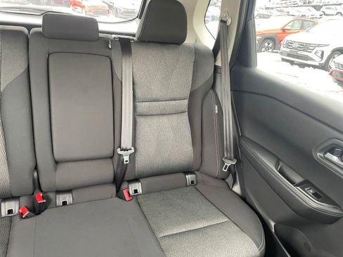 Used 2025 Nissan Rogue SV image 38