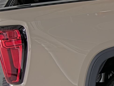 Certified 2023 GMC Sierra 1500 AT4 w/ AT4 Premium Package AWD/4WD image 15