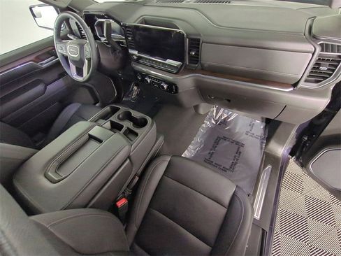 Certified 2024 GMC Sierra 1500 SLT image 28