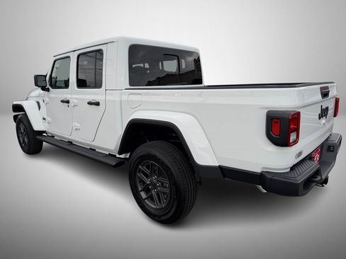 New 2026 Jeep Gladiator Sport image 4