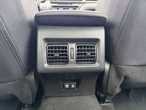 Used 2025 Toyota Camry LE image 23