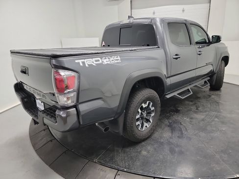 Used 2023 Toyota Tacoma TRD Off-Road image 9