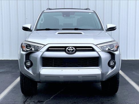 Used 2023 Toyota 4Runner TRD Off-Road Premium AWD/4WD image 3