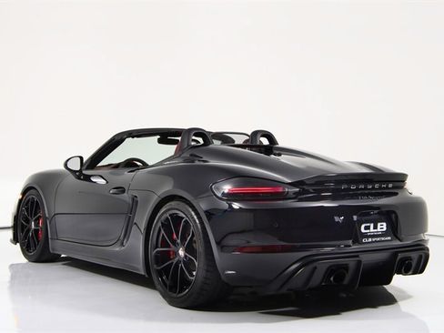 Used 2021 Porsche 718 Boxster Spyder RWD image 11