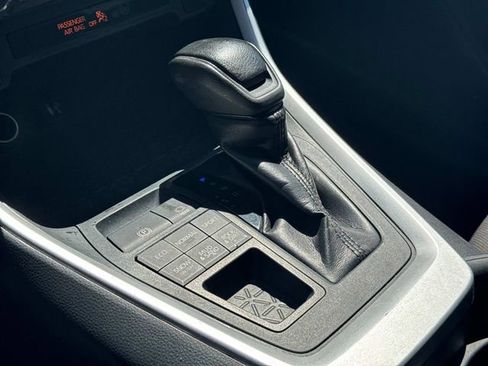Used 2019 Toyota RAV4 XLE AWD/4WD image 28