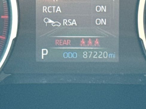 Used 2021 Toyota RAV4 XLE w/ Convenience Package image 18