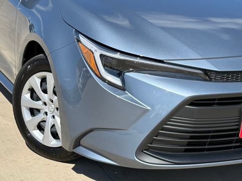 Used 2026 Toyota Corolla LE FWD image 3
