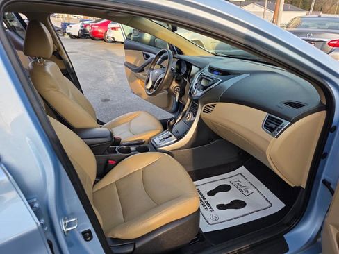 Used 2011 Hyundai Elantra Limited image 22