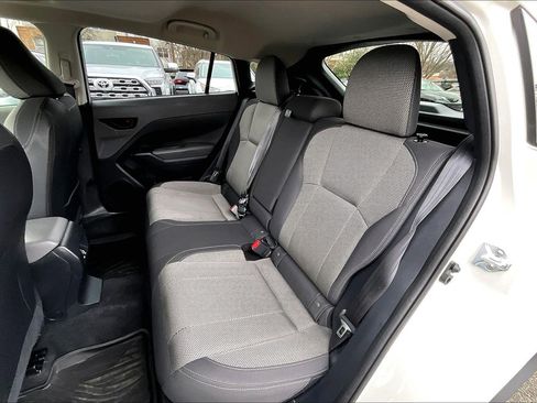 Used 2024 Subaru Crosstrek 2.0i Premium image 24