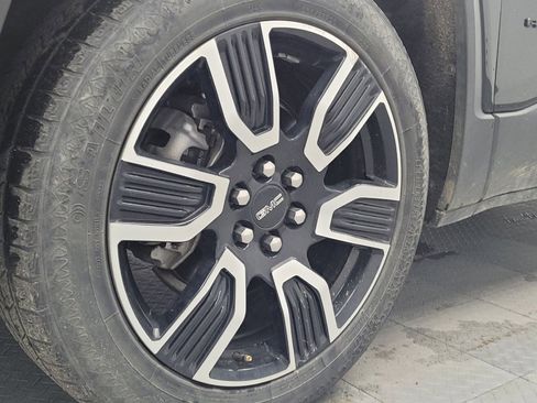 Used 2021 GMC Acadia SLT w/ Elevation Edition image 31