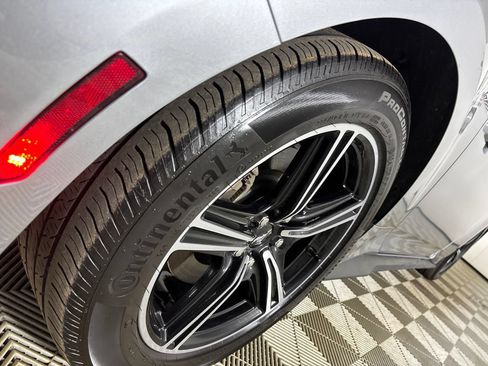 Used 2025 Ford Mustang Premium RWD image 27