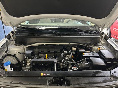 Certified 2025 Hyundai Venue SEL image 29