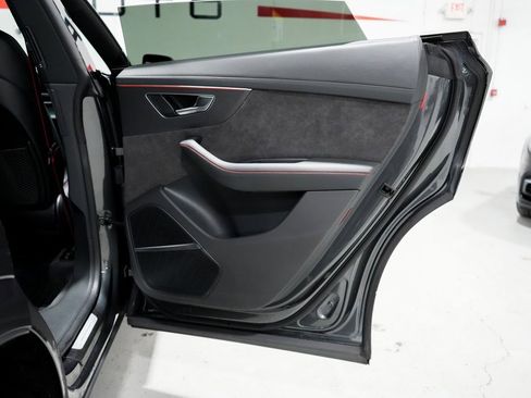 Used 2022 Audi RS Q8 4.0T image 31