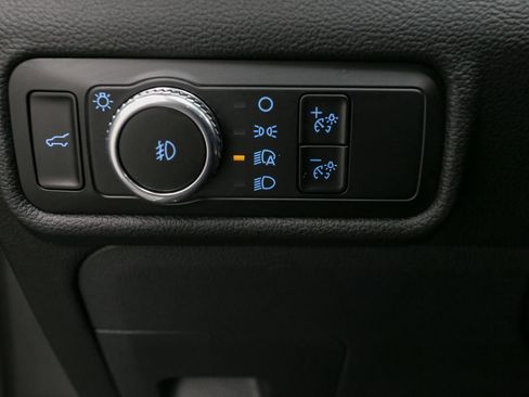 Used 2023 Ford Explorer XLT w/ Equipment Group 202A AWD/4WD image 44