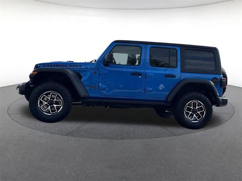 Used 2025 Jeep Wrangler Unlimited Rubicon image 2