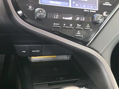 Used 2020 Toyota Camry XSE FWD image 18