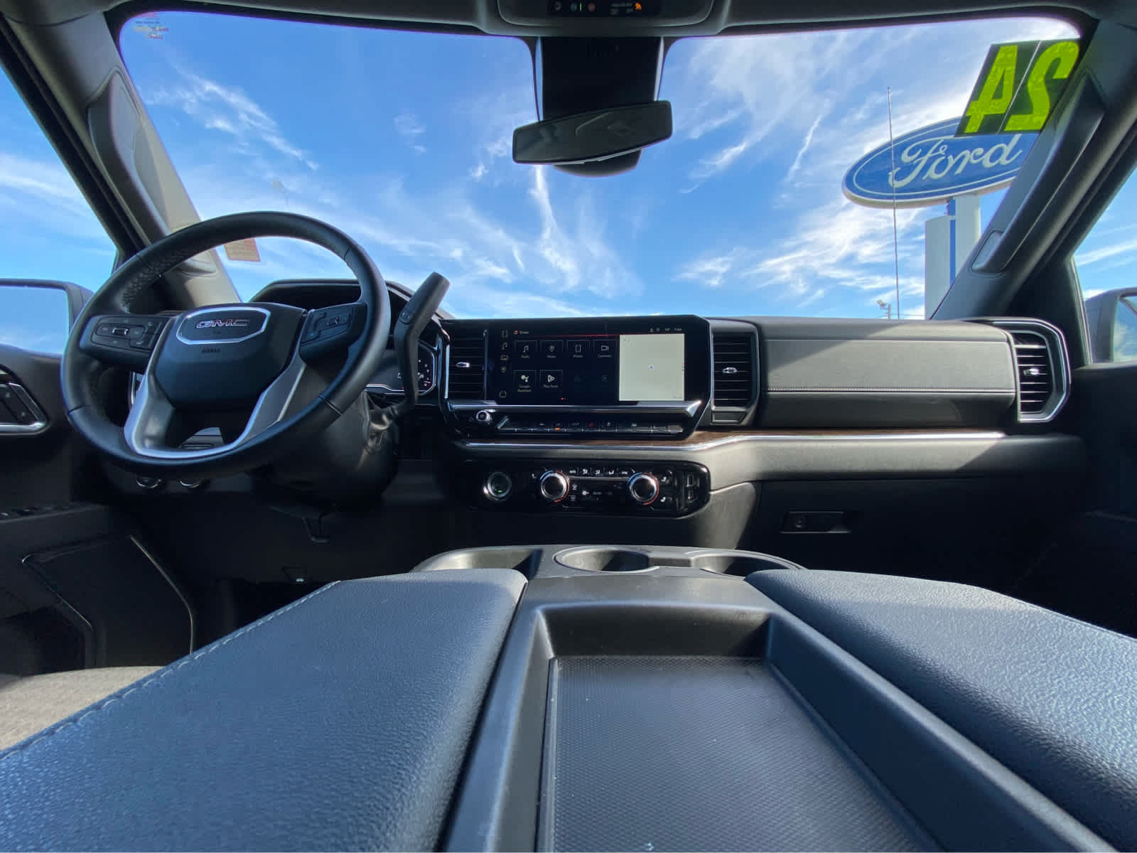 Used 2024 GMC Sierra 1500 Elevation AWD/4WD image 17