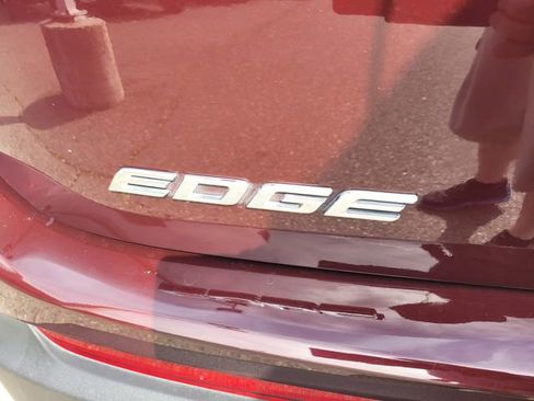 Used 2018 Ford Edge SEL w/ Equipment Group 201A image 7