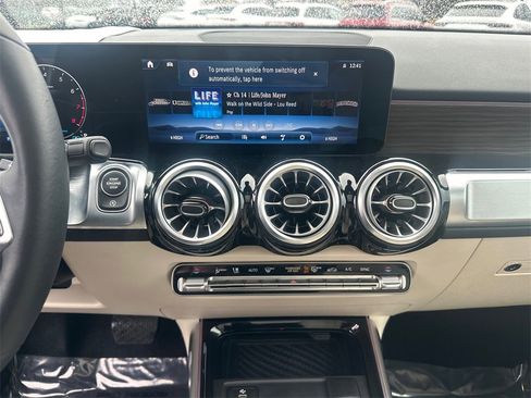 Certified 2025 Mercedes-Benz GLB 250 image 30