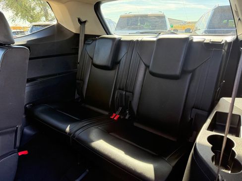 Used 2019 Volkswagen Atlas SE w/ Towing Package image 17