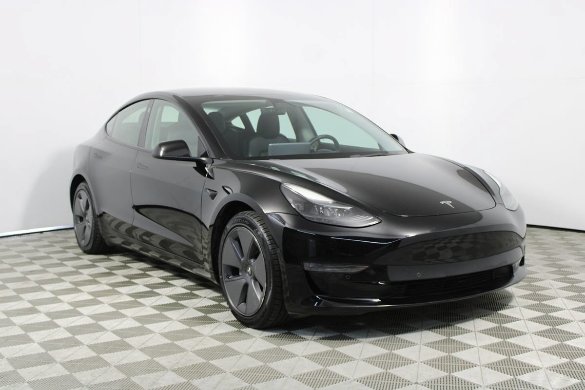 Used 2022 Tesla Model 3 Long Range AWD/4WD image 1