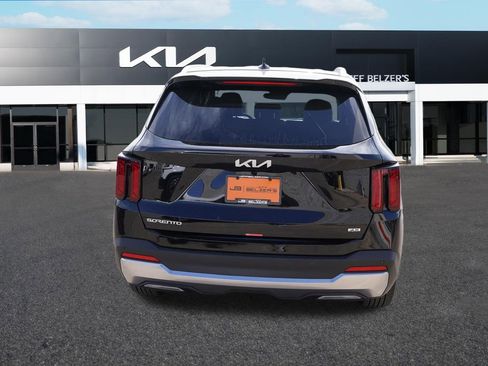 New 2026 Kia Sorento S image 4