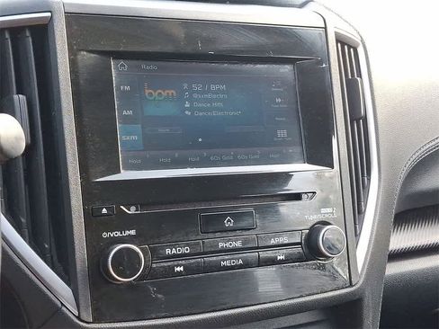 Used 2019 Subaru Impreza 2.0i Premium image 14